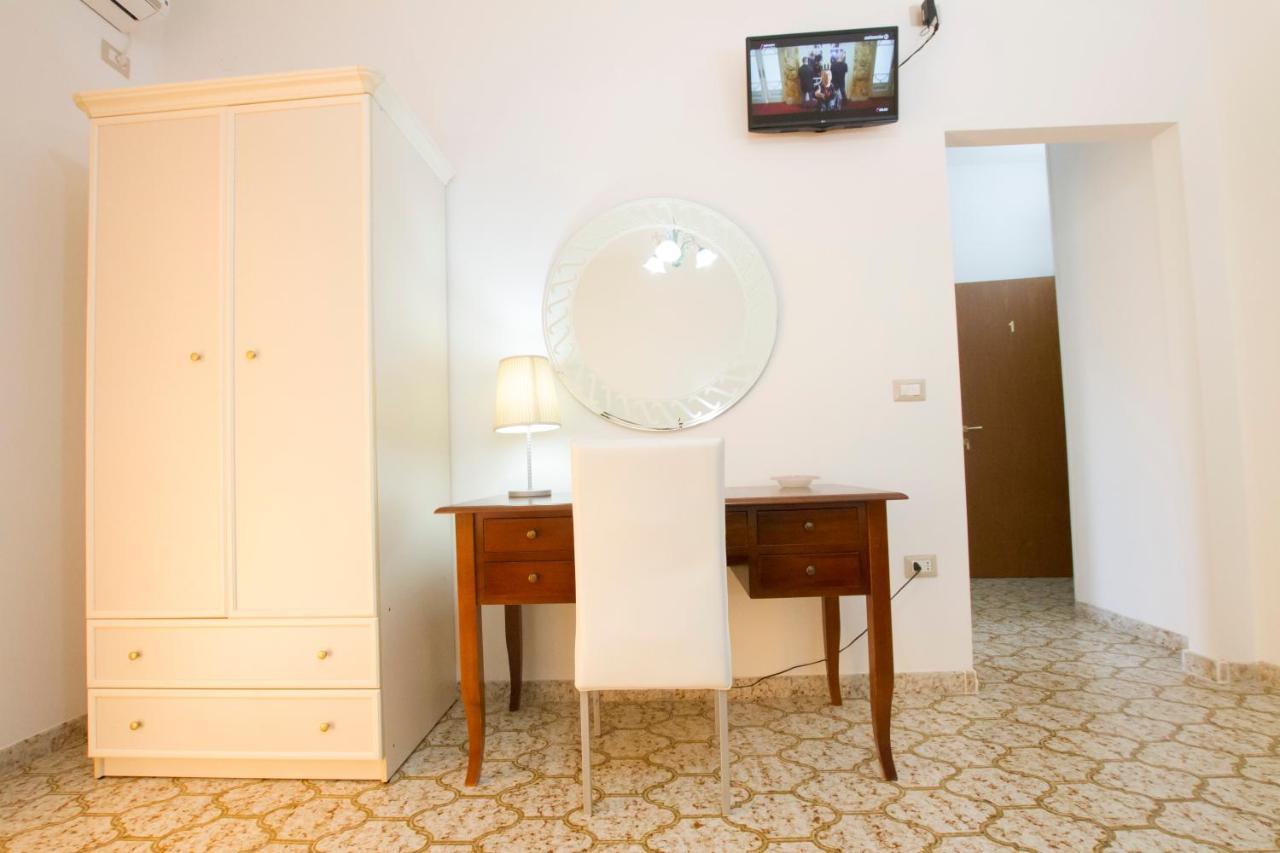 Le Maschere B&B Massafra Esterno foto